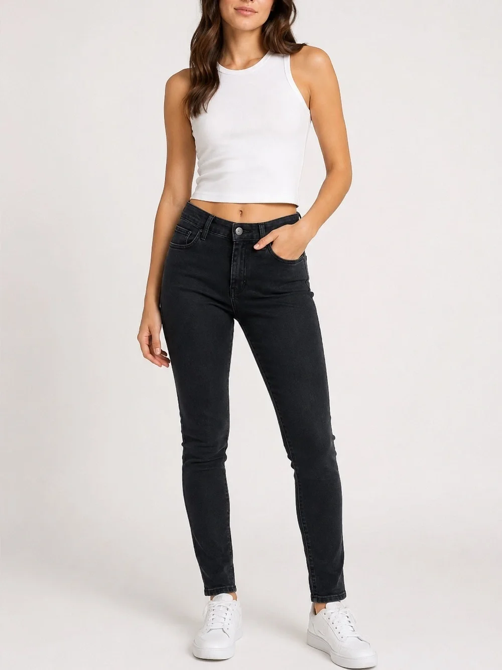 Tahari cropped skinny jeans size 4/27 black wash